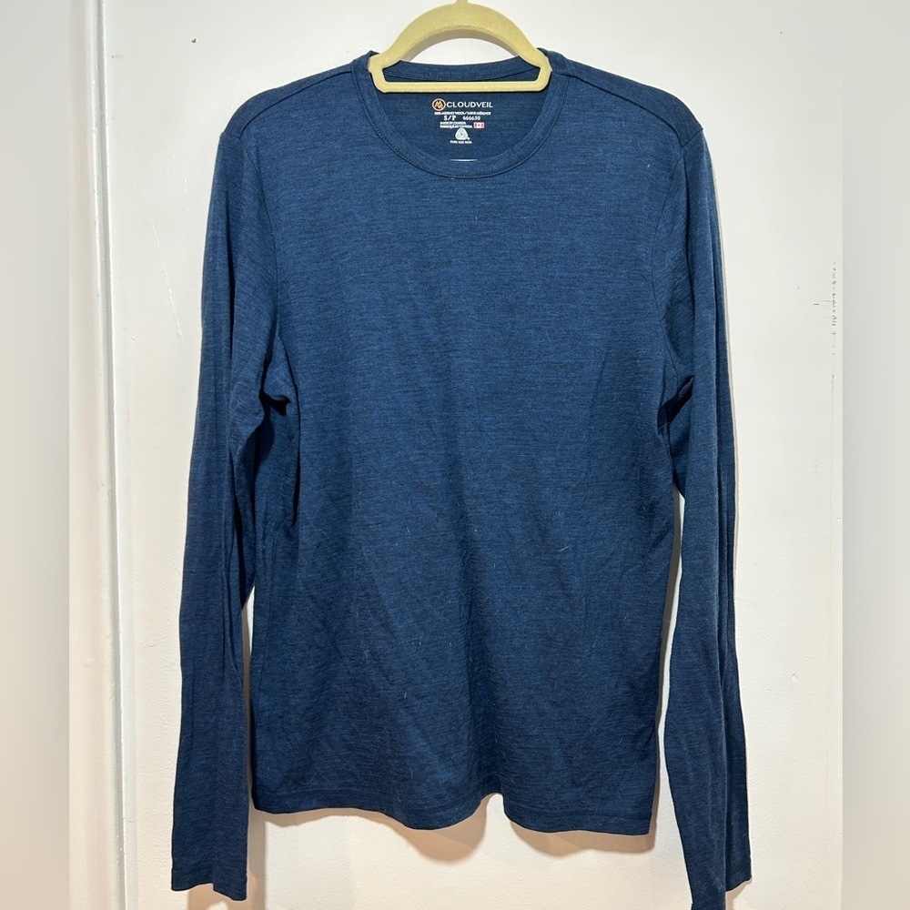 Cloudveil Men's base layer Deep Blue Long Sleeve merino wool Size S